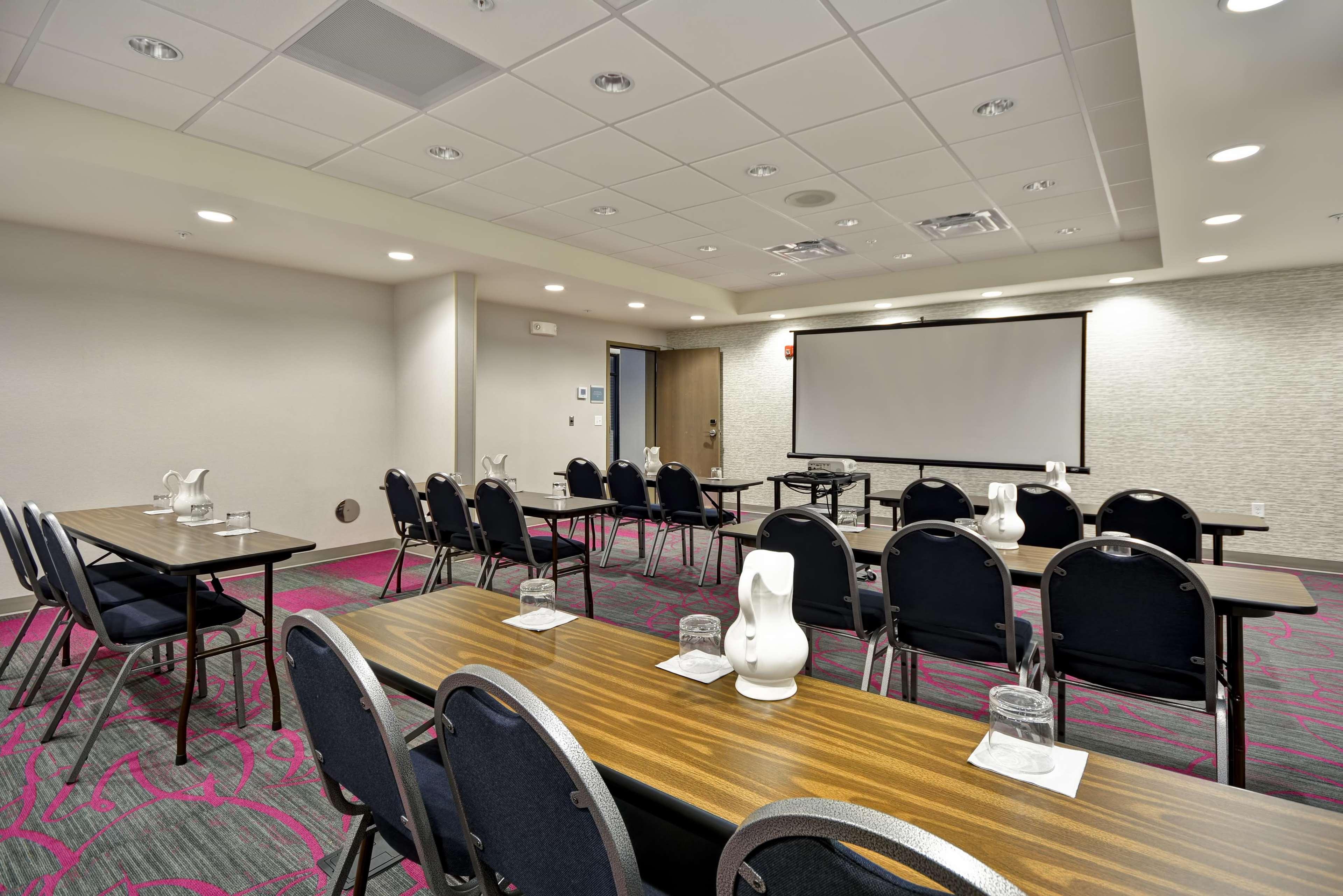 Home2 Suites By Hilton Kansas City Ku Medical Center Εξωτερικό φωτογραφία